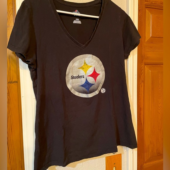 Majestic Tops - Steelers Black V-Neck Tee